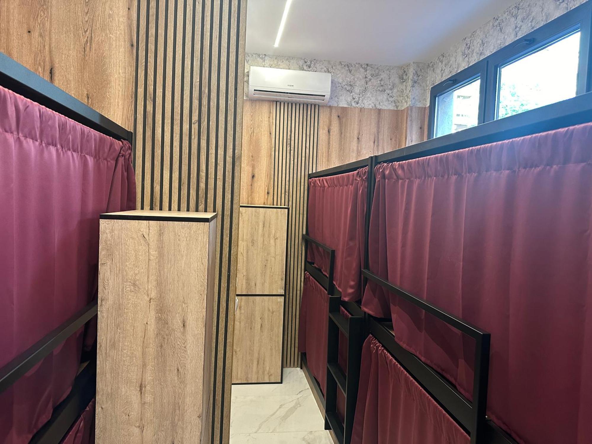 מדריד Velvet Hostels Pacifico מראה חיצוני תמונה