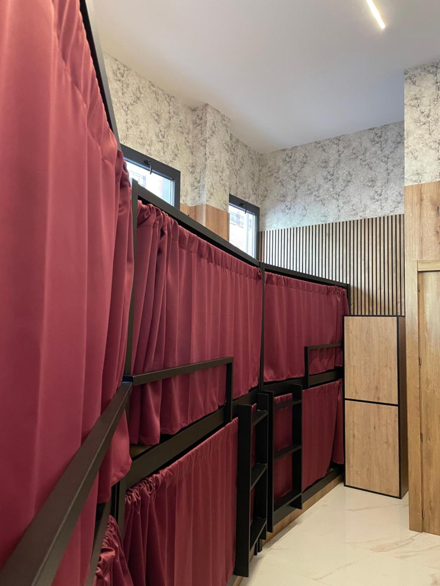 מדריד Velvet Hostels Pacifico מראה חיצוני תמונה